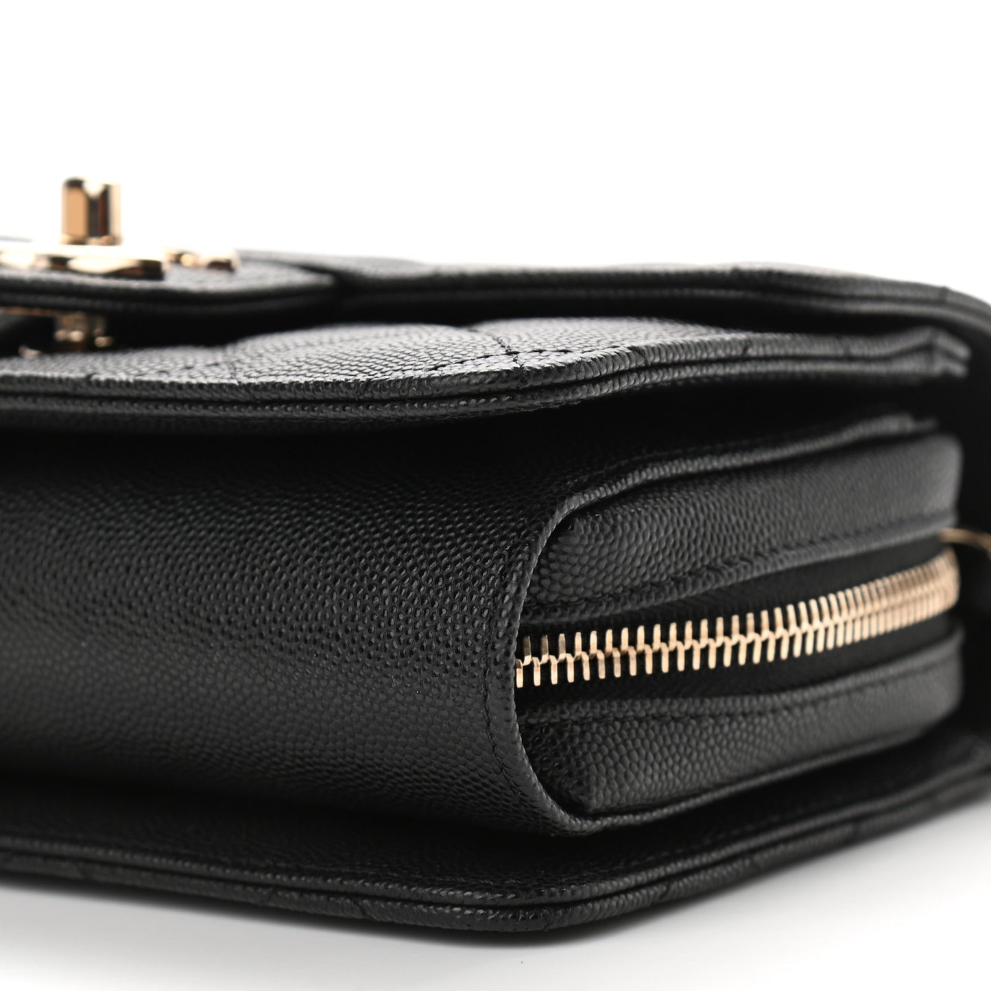 Caviar Quilted Like A Wallet Flap Black