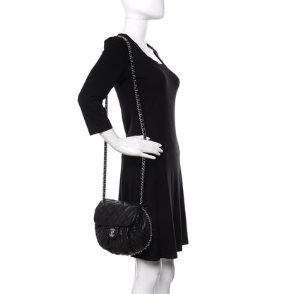 Chanel Washed Lambskin Quilted Medium Chain Around Messenger Black 2 of 13