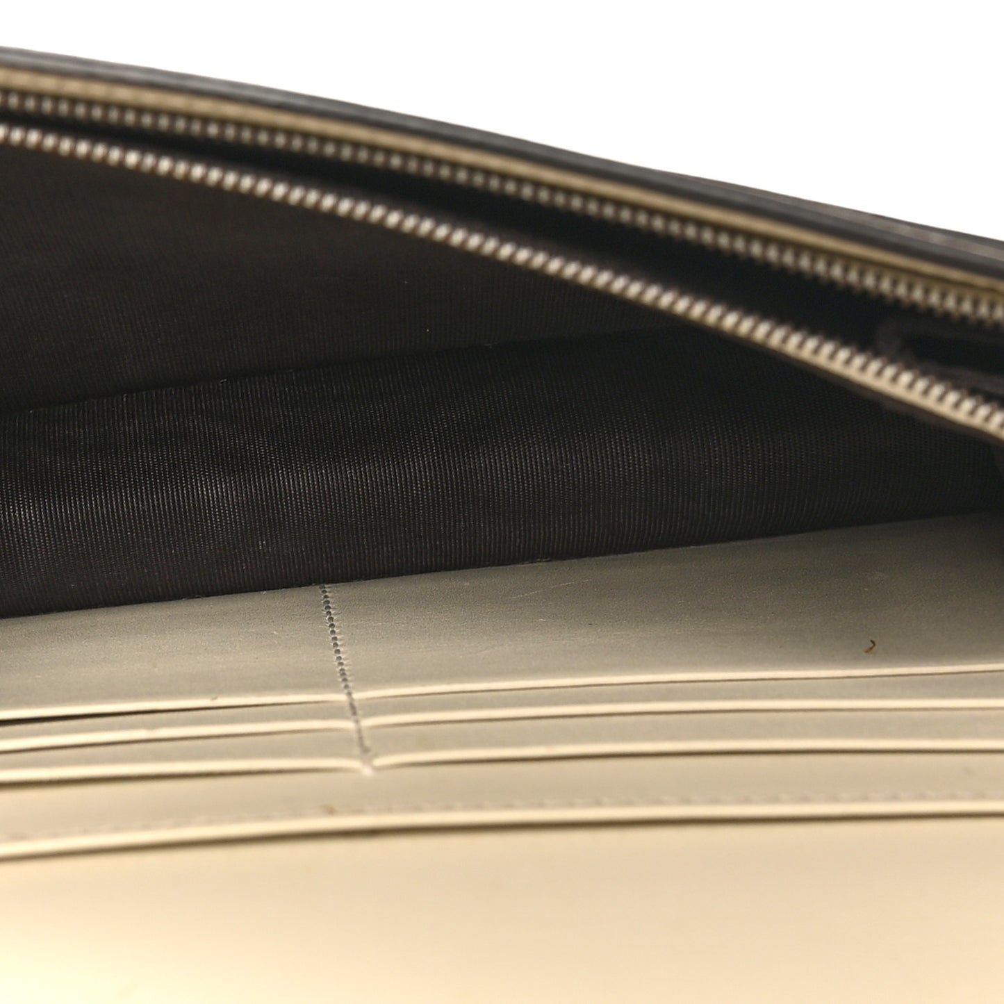 Calfskin Queen Margaret Chain Wallet Mystic White