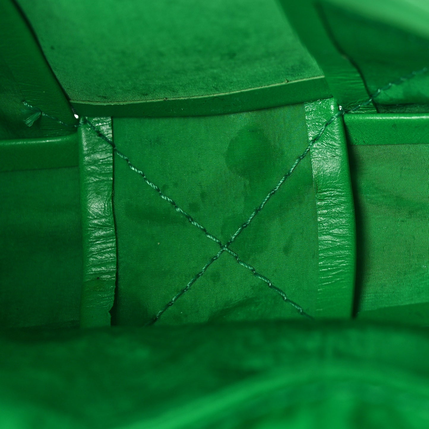 Paper Calfskin Intreccio Cassette Belt Bag Parakeet