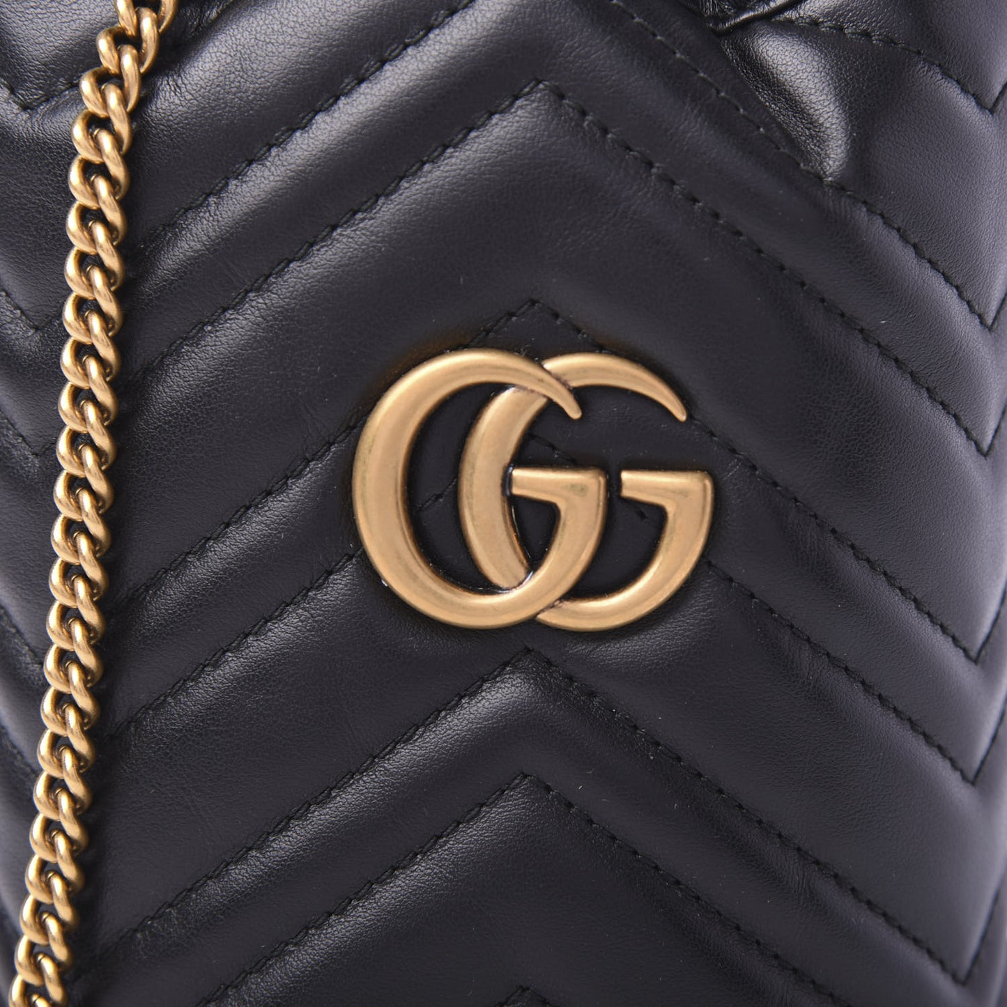Calfskin Matelasse Mini GG Marmont 2.0 Bucket Bag Black