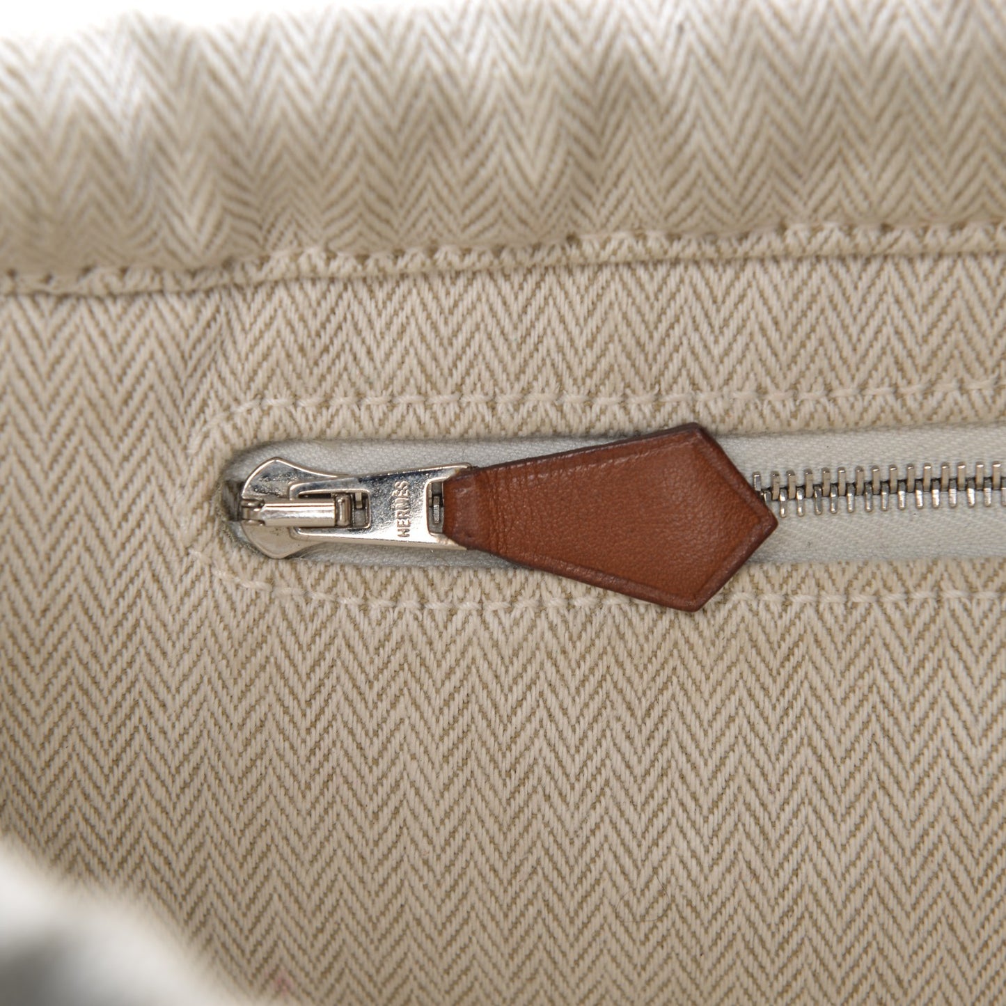 Canvas Barenia Fourbi 25 MM Pouch Naturel Fauve