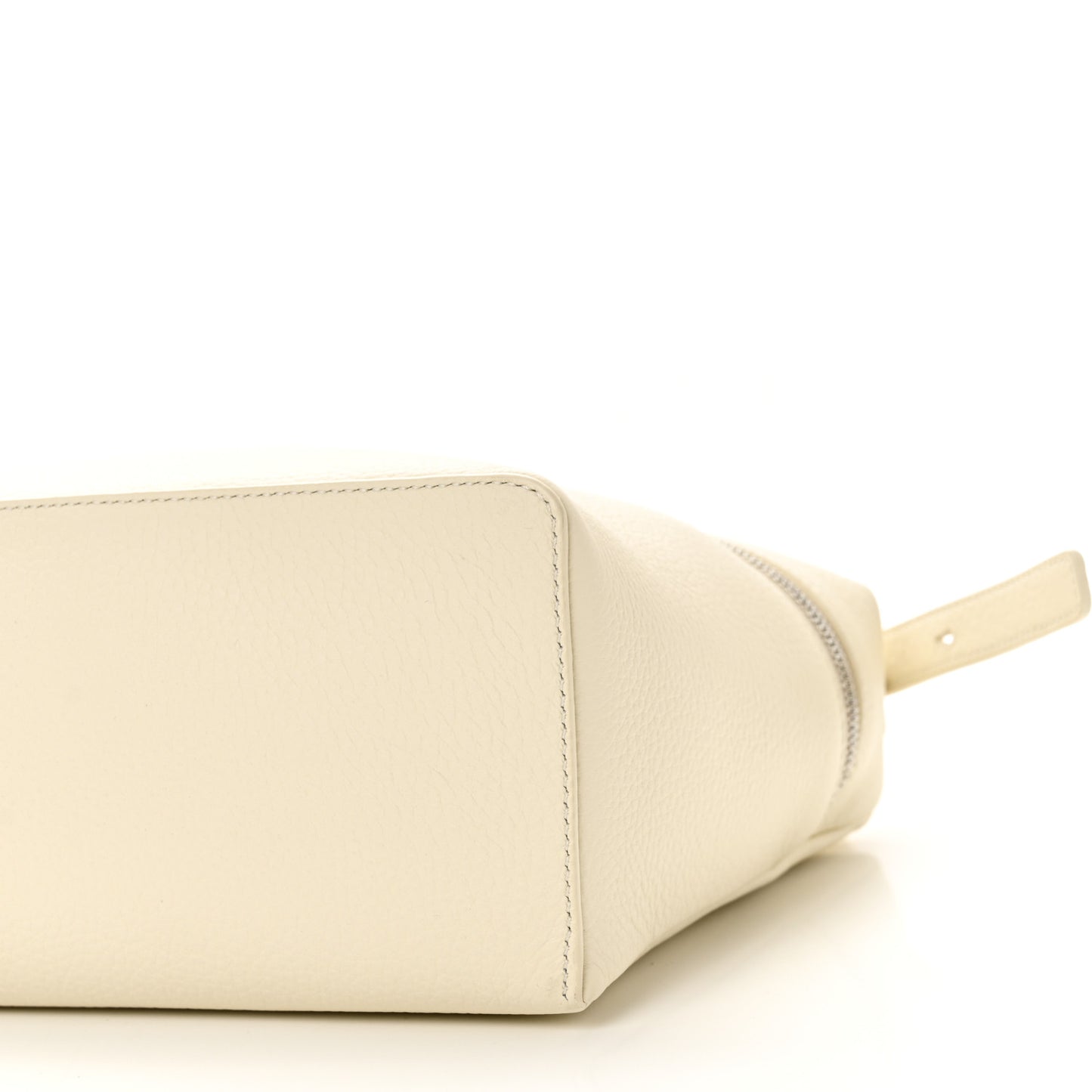Grained Calfskin Extra Pocket L27 Whisper White
