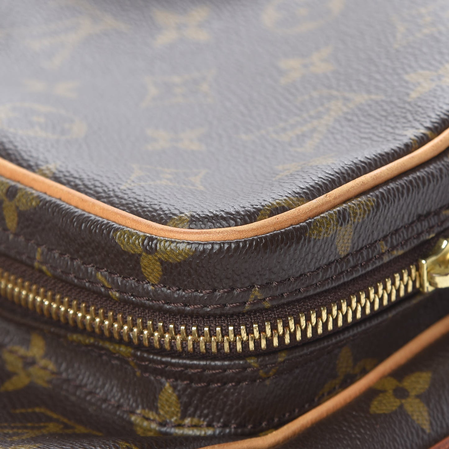 Monogram Amazone