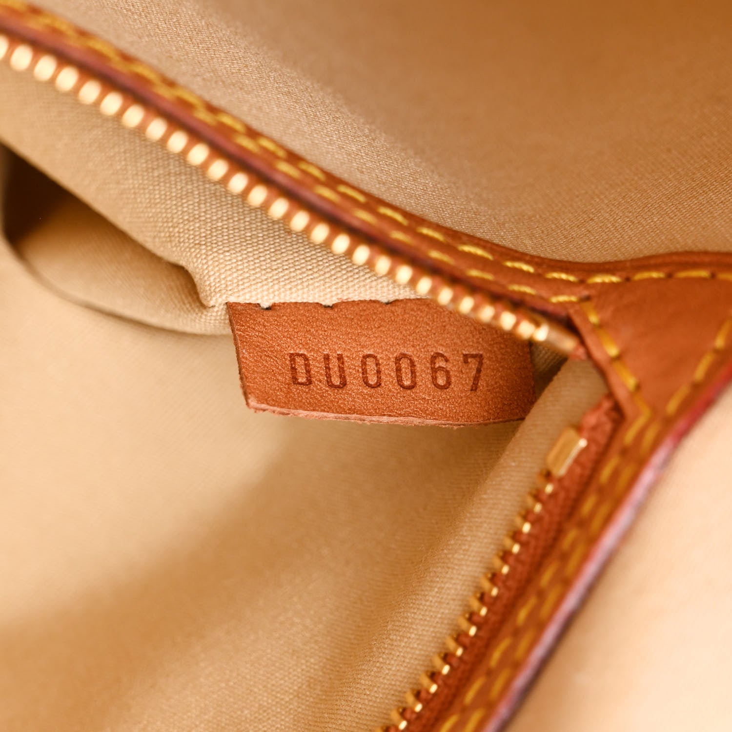 Louis Vuitton Monogram Dentelle Batignolles Horizontal Gold 7 of 14