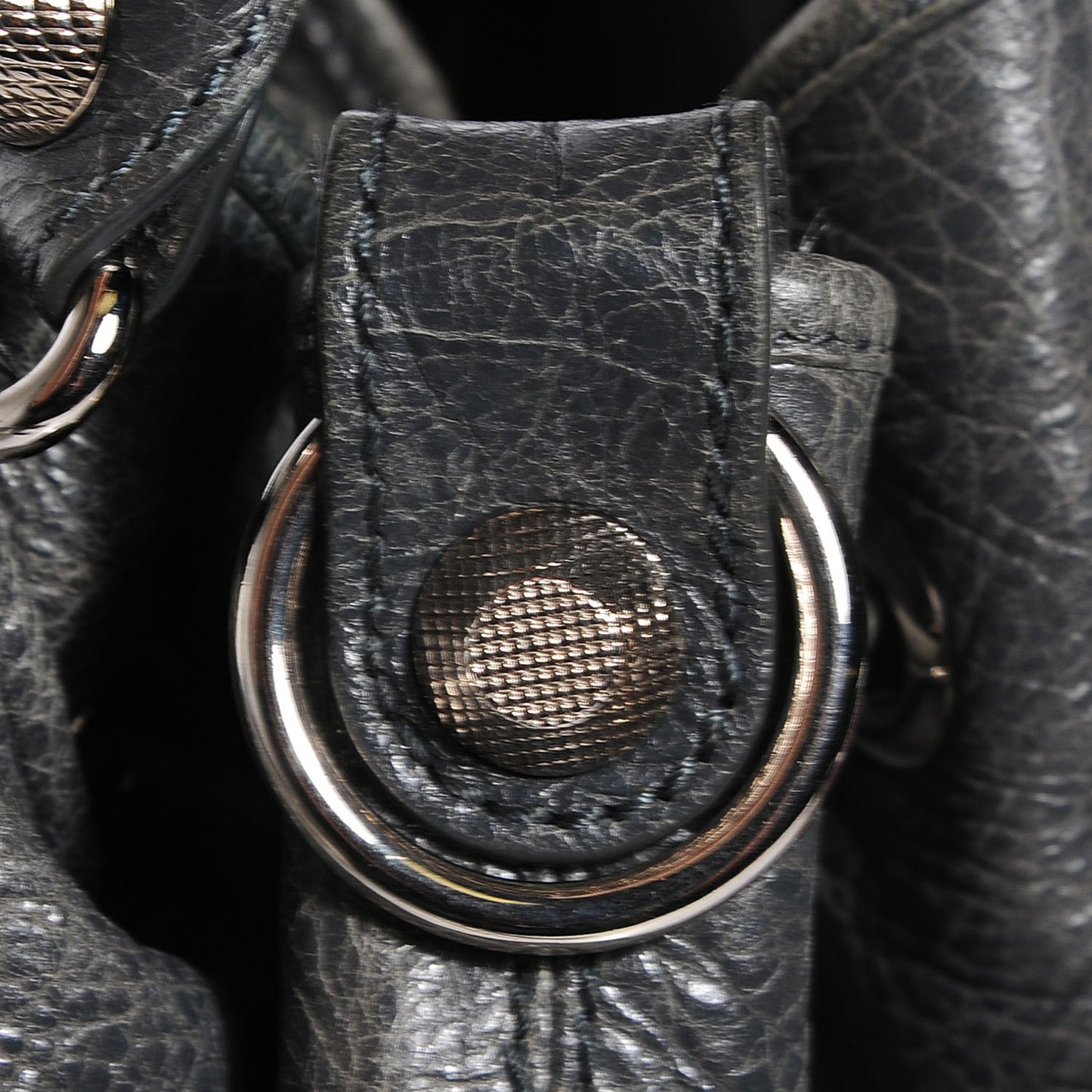 Agneau Giant 12 Silver Hardware Pompon Gris Tarmac
