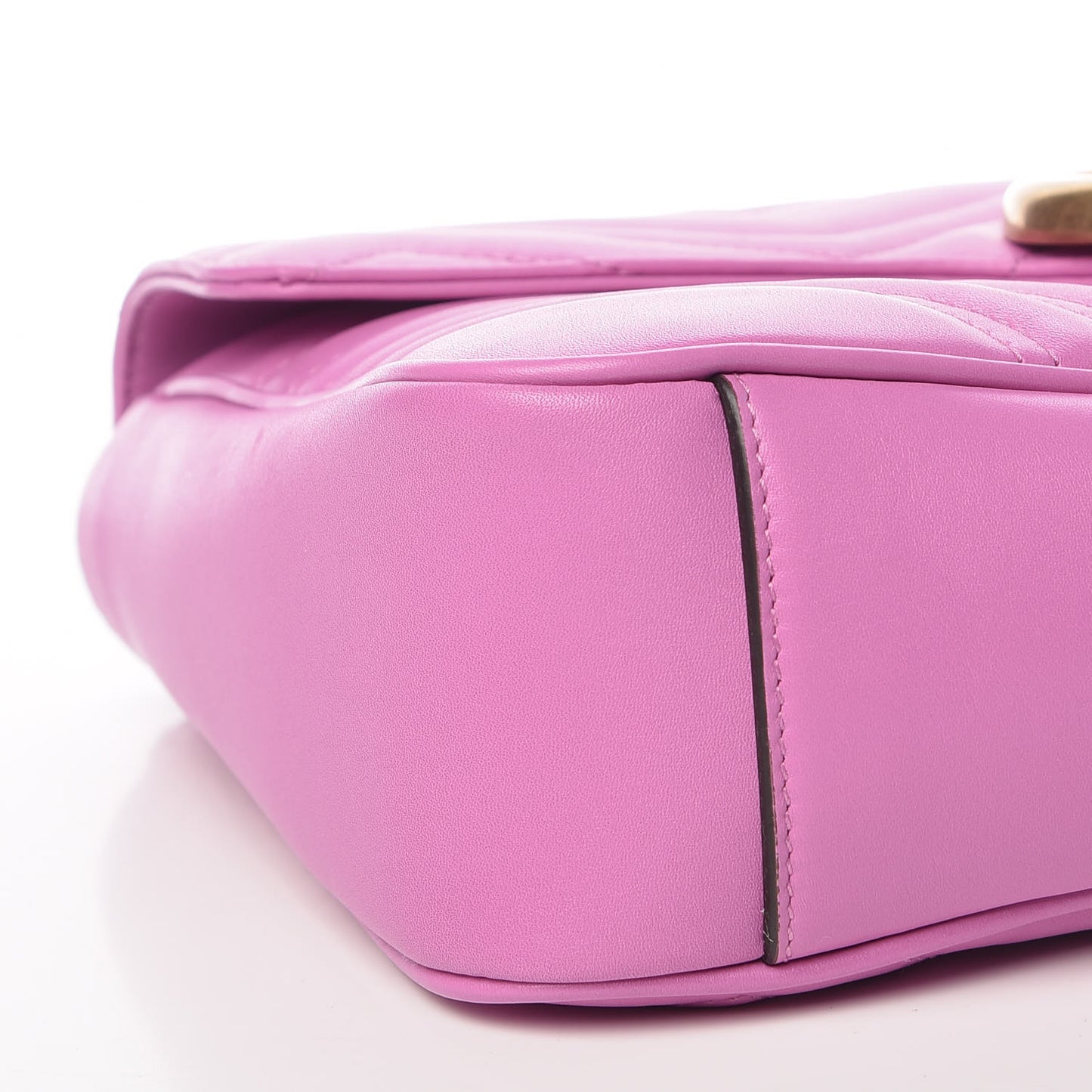 Calfskin Matelasse Medium GG Marmont Shoulder Bag Candy Mousse