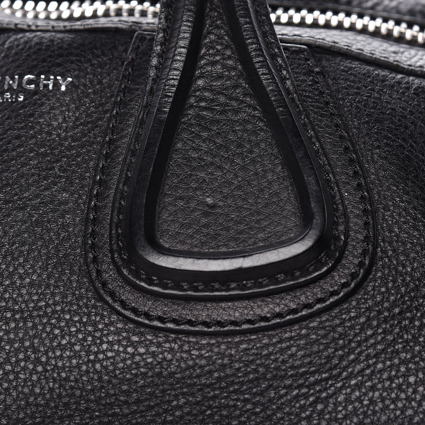 Waxy Grained Calfskin Medium Nightingale Black