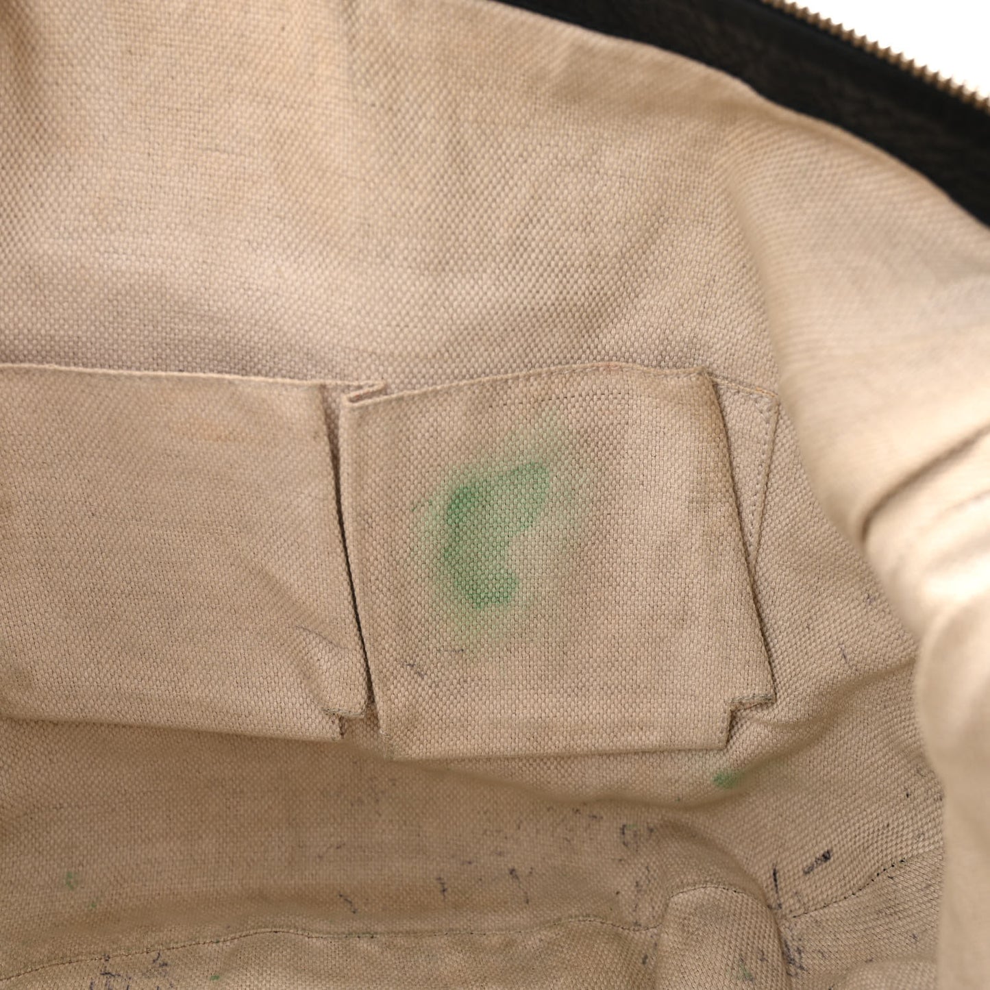 Pebbled Calfskin Medium Soho Hobo Black