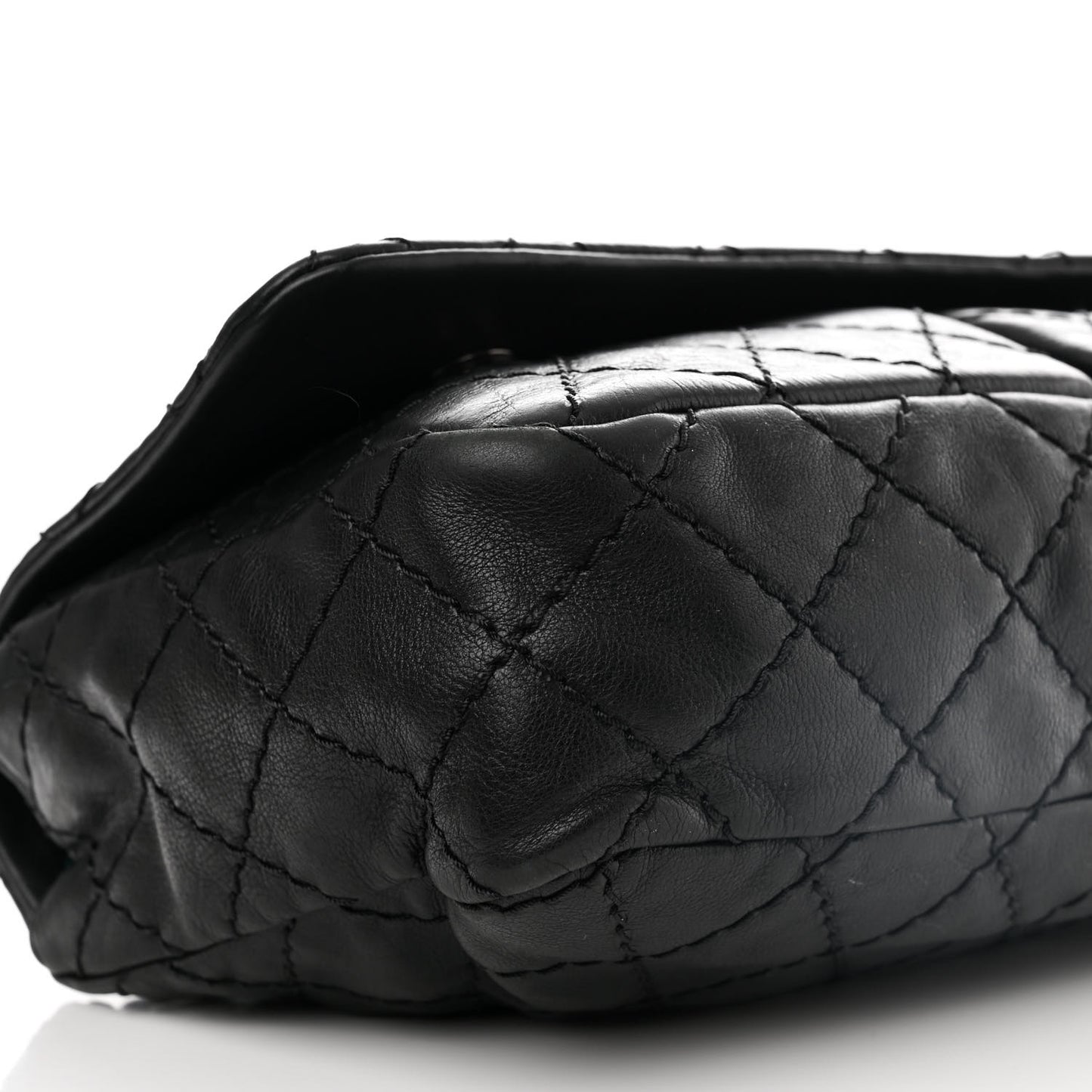 Calfskin Medium Natural Beauty Flap Black