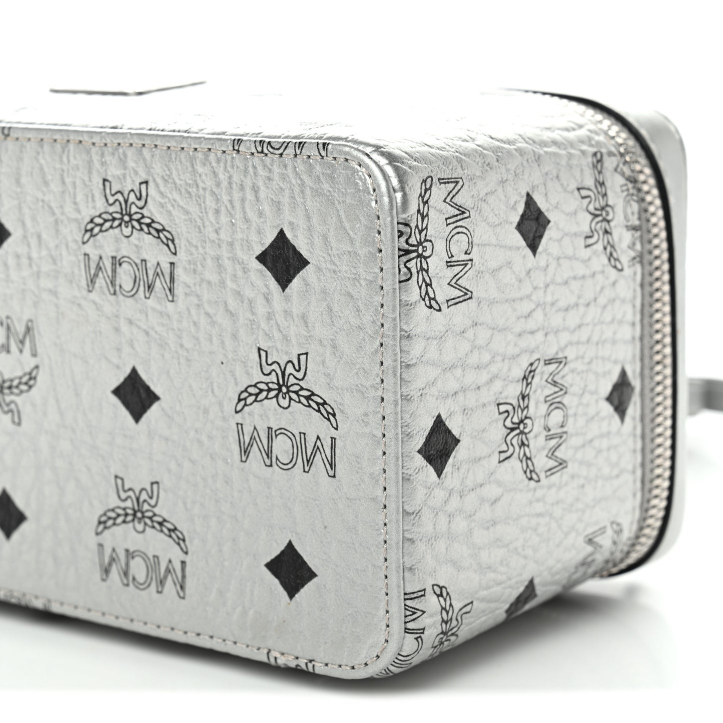 Metallic Visetos Vanity Case Silver