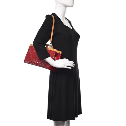 Louis Vuitton Vernis Roxbury Drive Pomme D'Amour 2 of 12