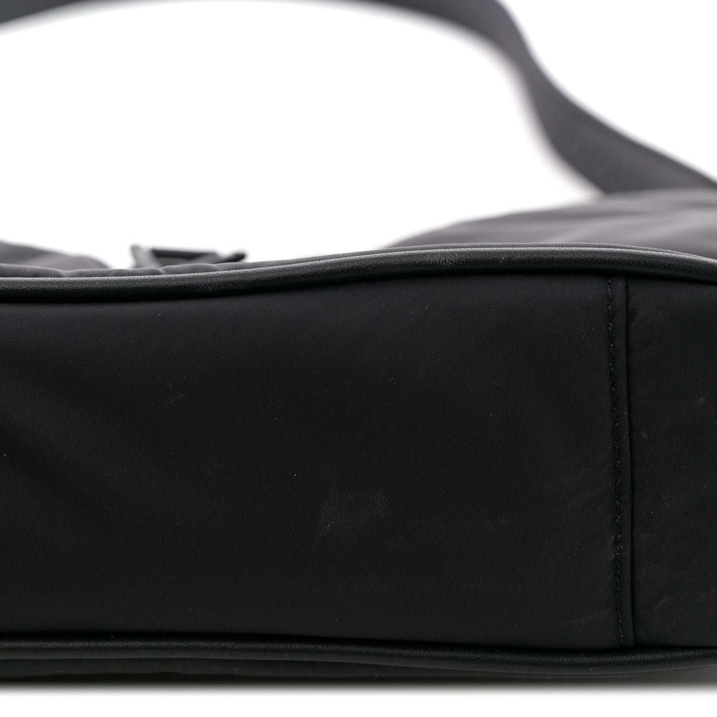 Econyl Nylon Le 5 A 7 Hobo Black