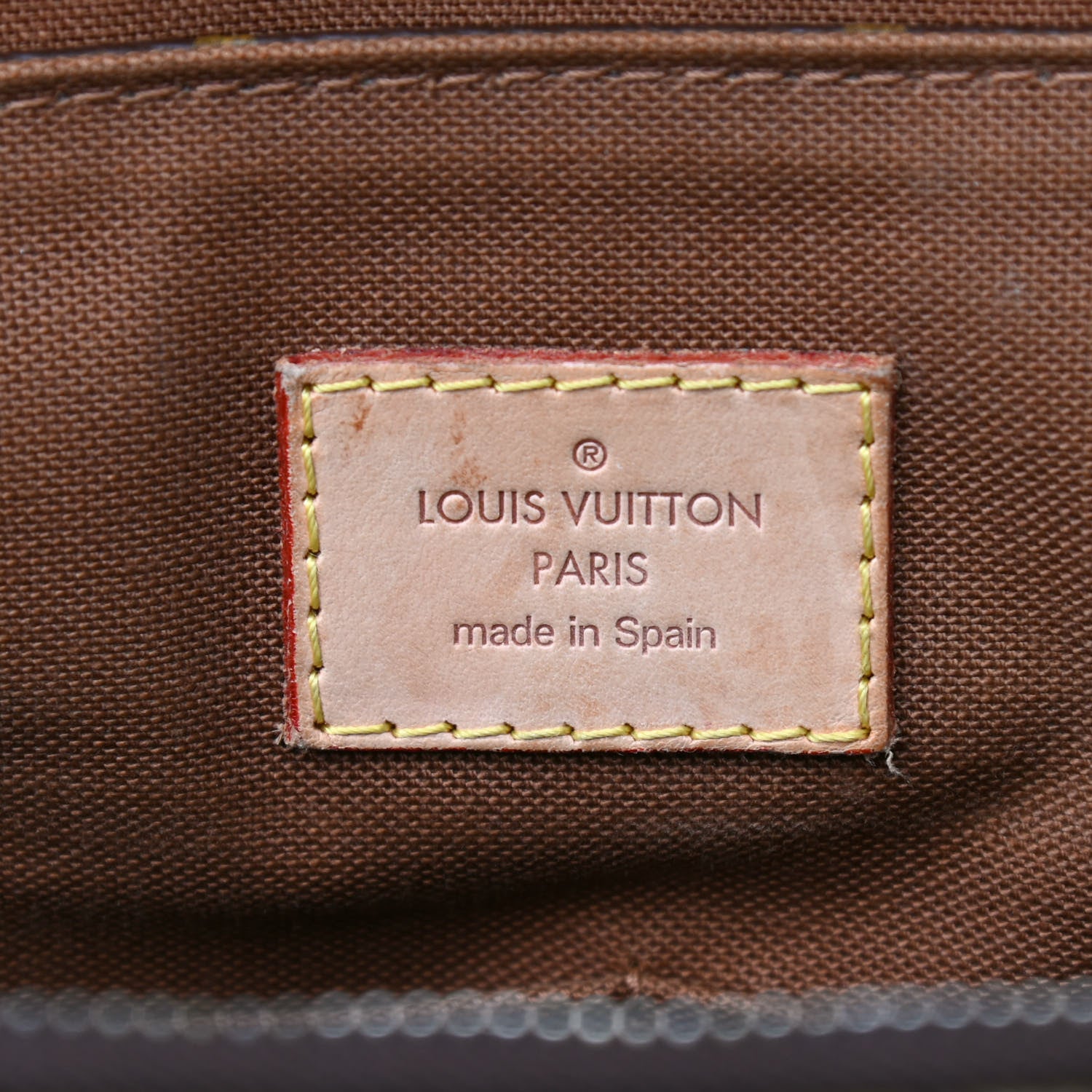 Louis Vuitton Monogram Beaubourg MM Messenger Bag 6 of 11