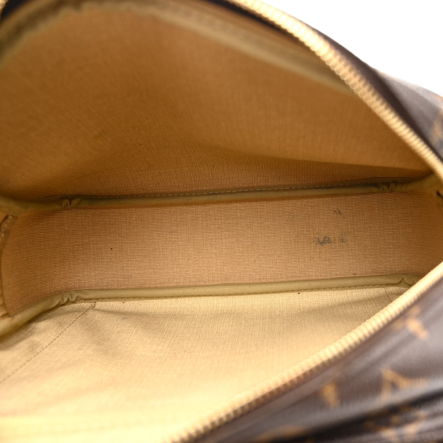 Louis Vuitton Monogram Reporter PM 6 of 14