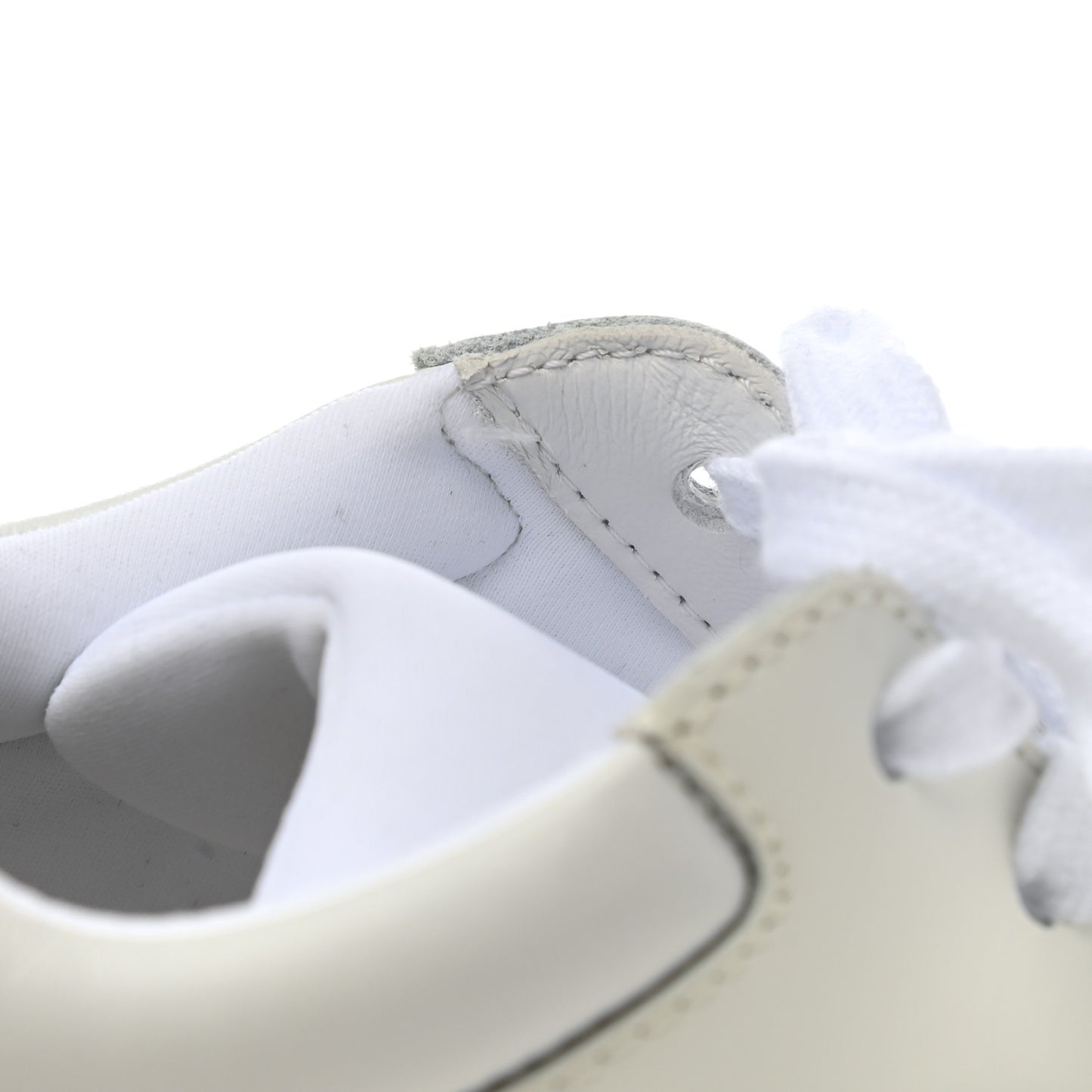 Mesh Suede Calfskin Grained Calfskin Womens CC Sneakers 37 White