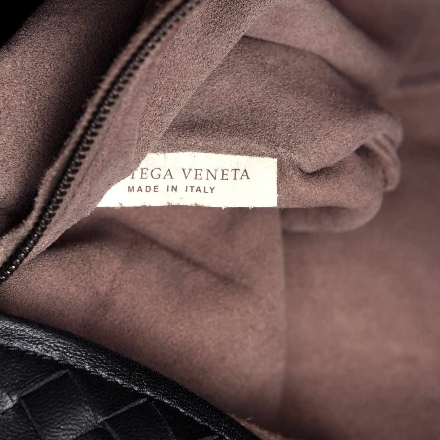 Nappa Intrecciato Medium Cesta Tote Black