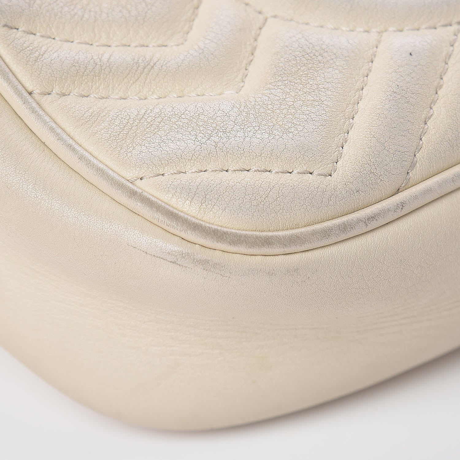 Gucci Calfskin Matelasse Mini GG Marmont Chain Shoulder Bag White 16 of 25
