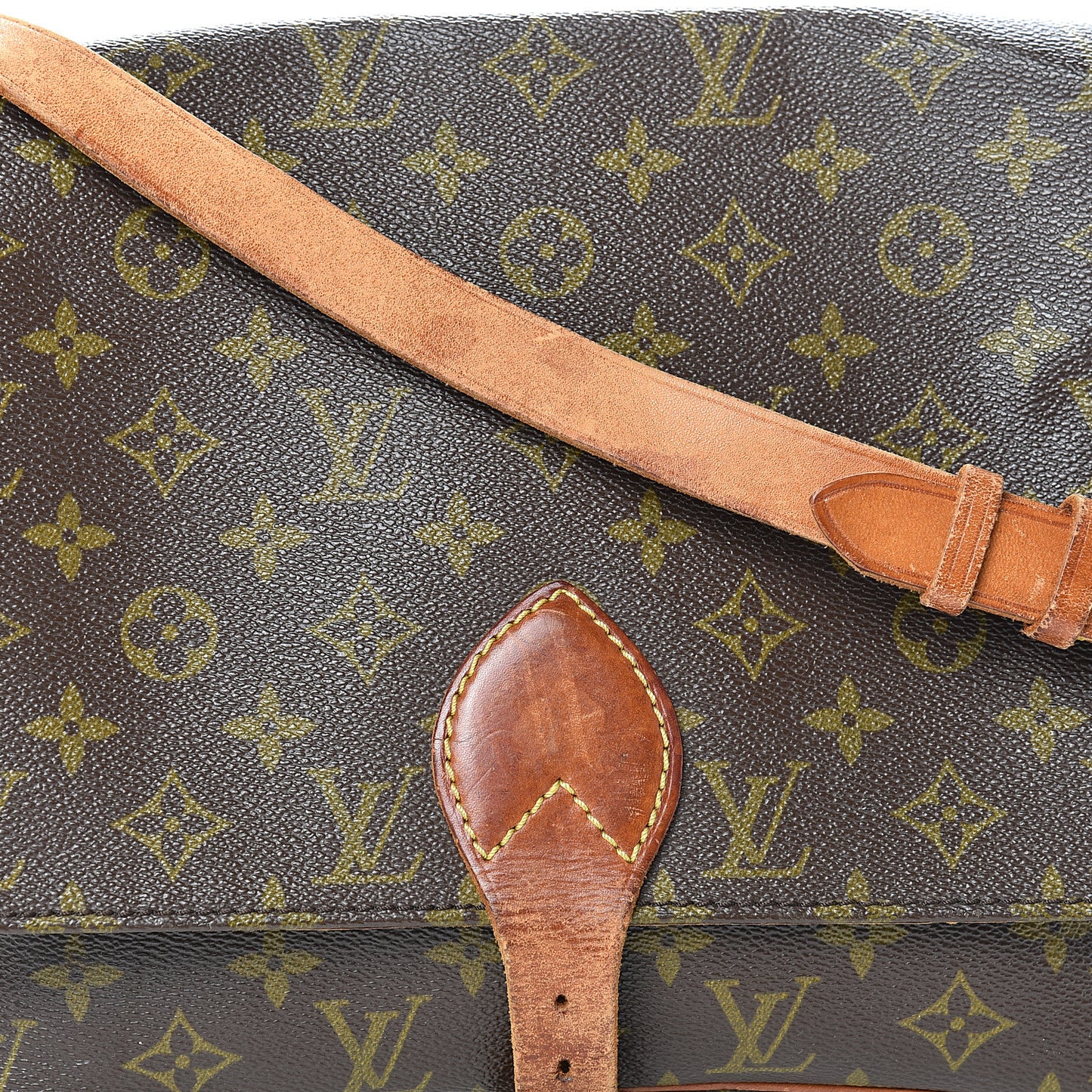 Monogram Cartouchiere 26
