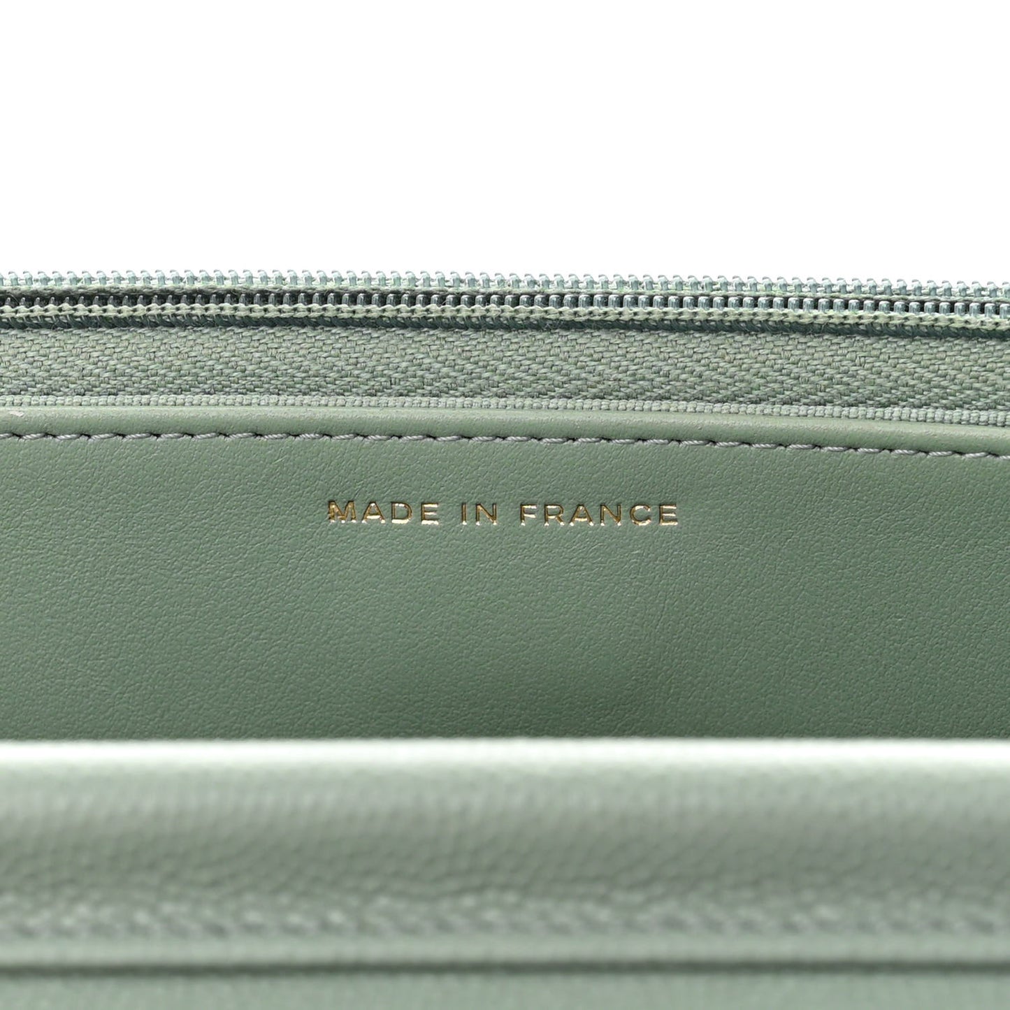Caviar Quilted Wallet On Chain WOC Grey