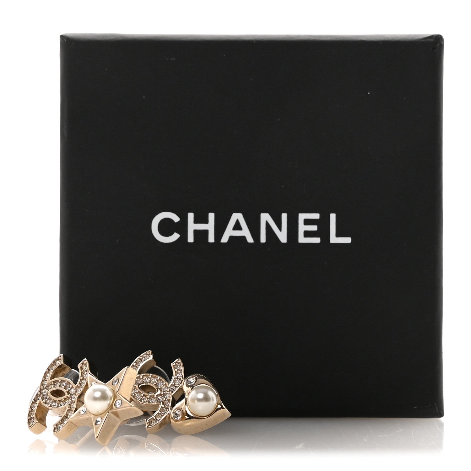 Chanel Crystal Pearl Charming Winter CC Star Heart Clip On Earrings Gold 5 of 5