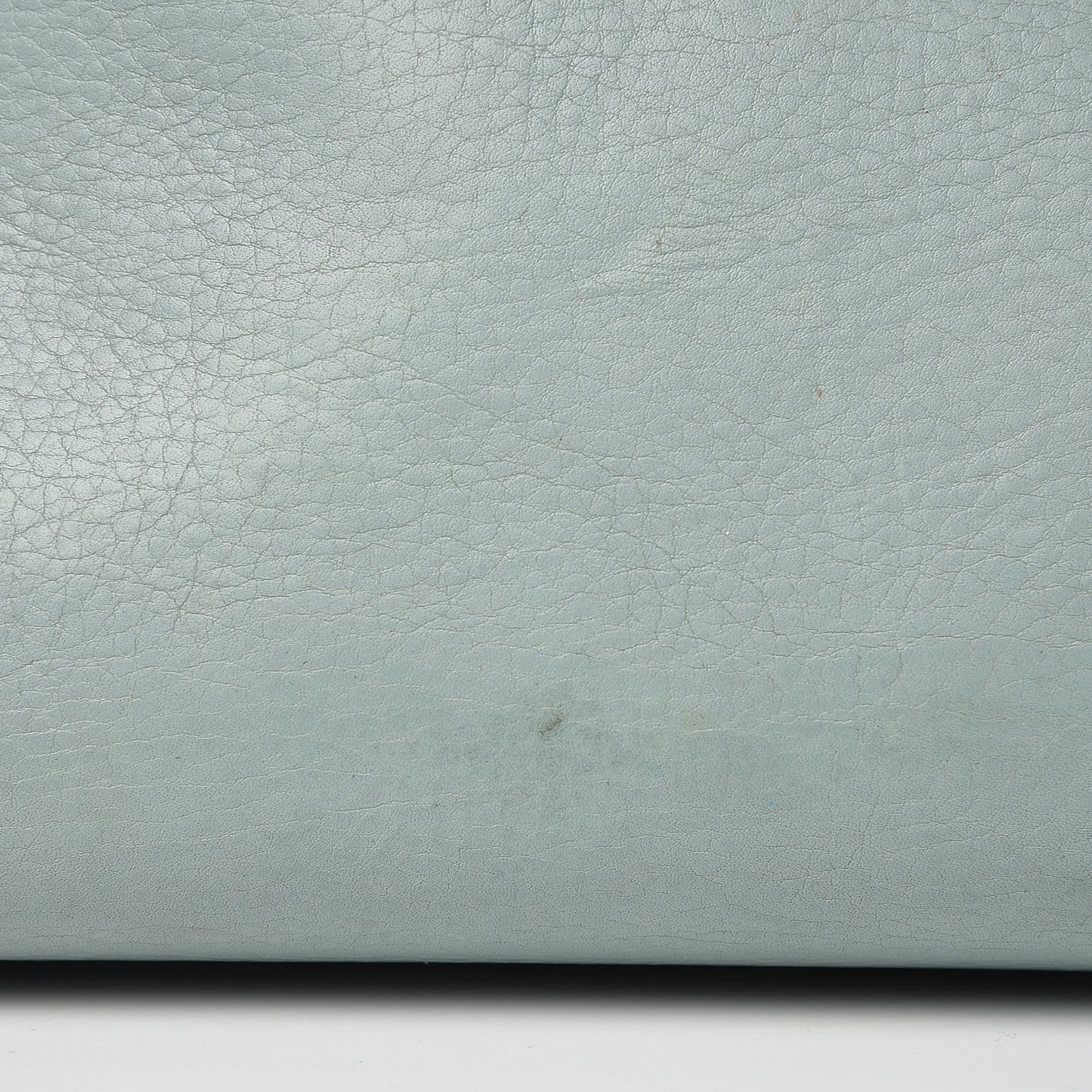 Supple Calfskin Medium Phantom Luggage Glacier
