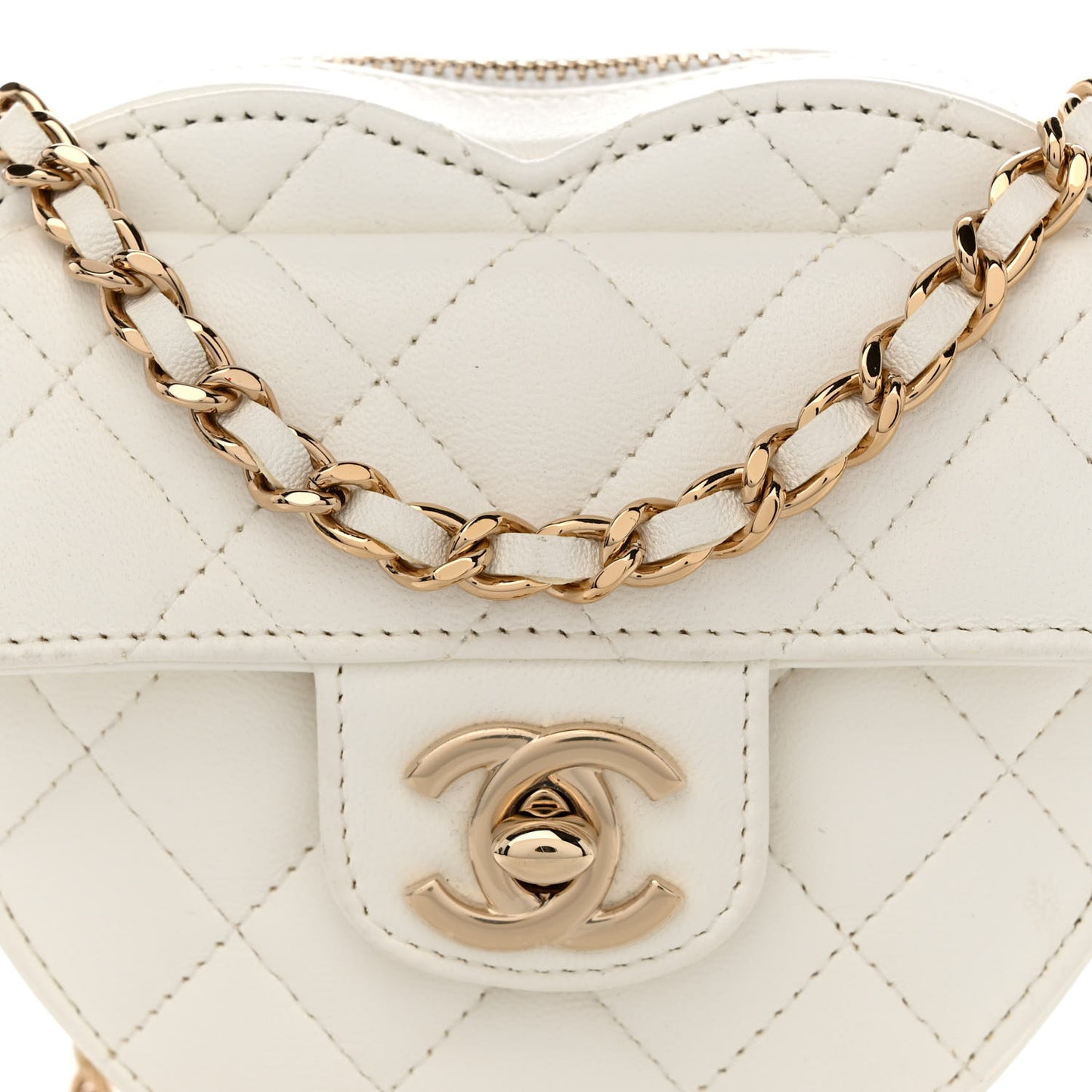 Lambskin Quilted CC In Love Heart Clutch With Chain White