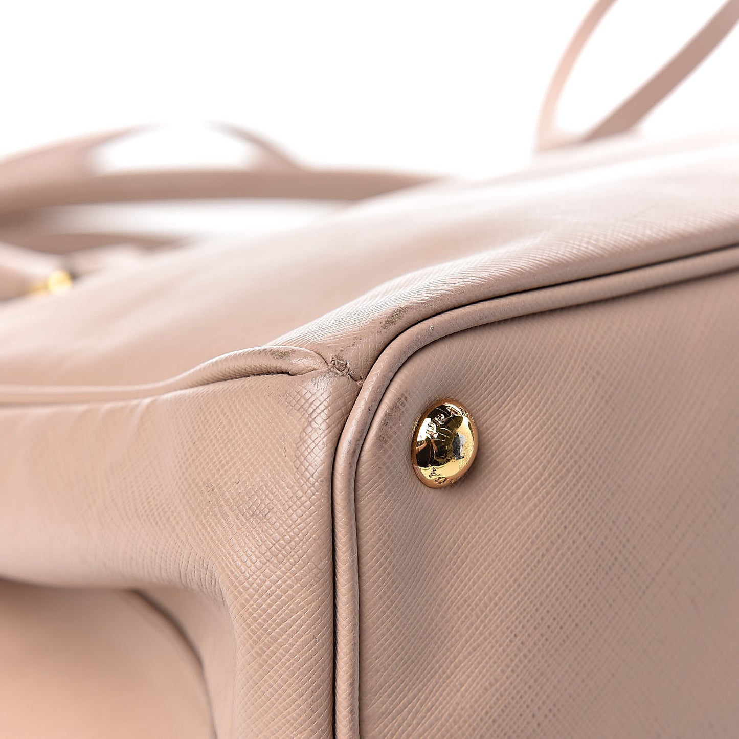 Saffiano Medium Galleria Double Zip Tote Cammeo