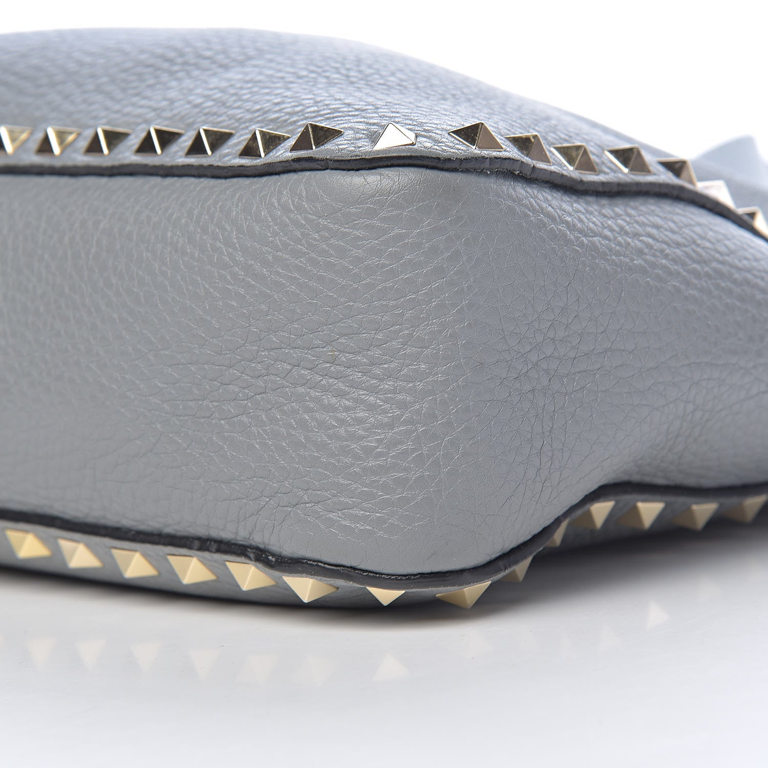 Valentino Garavani Pebbled Calfskin Small Rockstud Flip-Lock Messenger Bag Light Stone 9 of 11