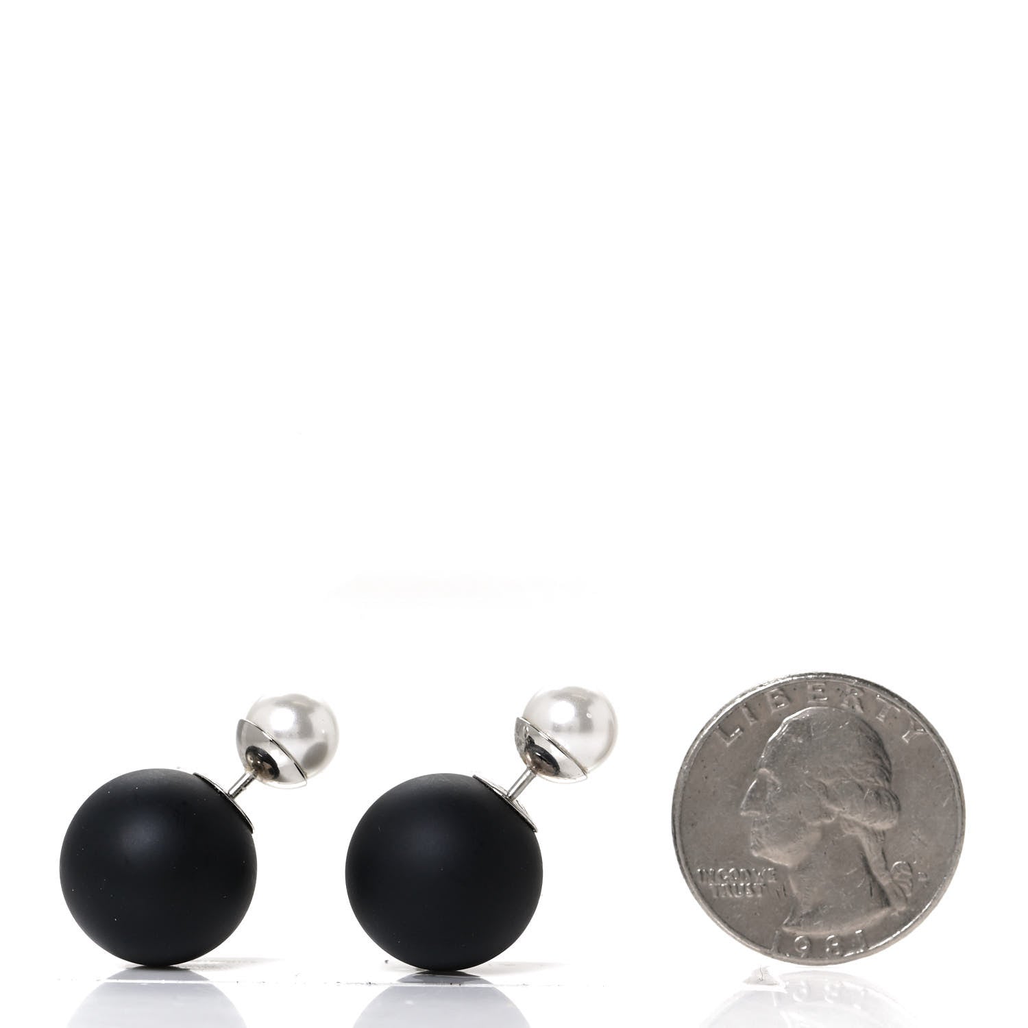 Christian Dior Mise En Dior Tribal Earrings Matte Black Pearl 2 of 4