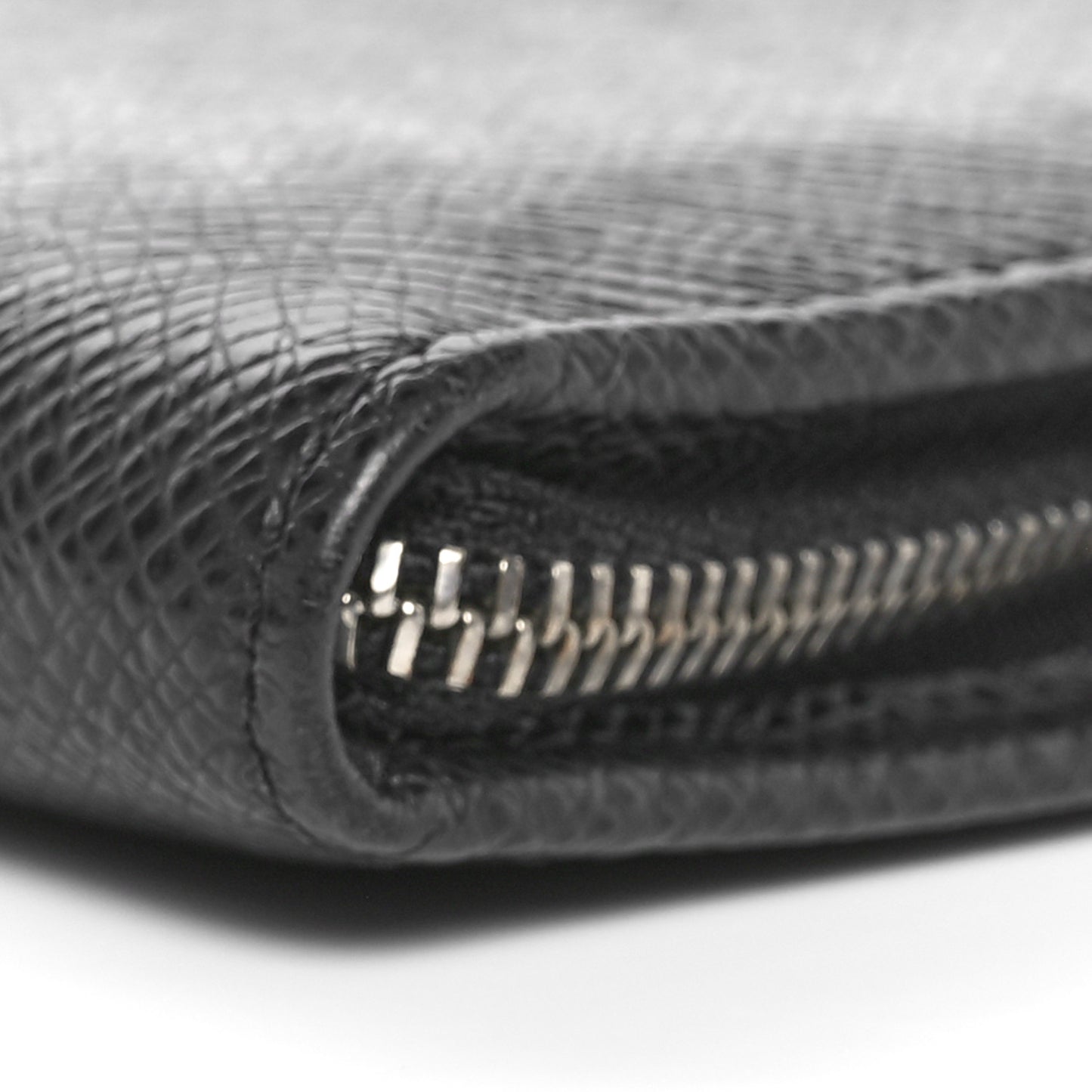 Taiga Zip Wallet Black