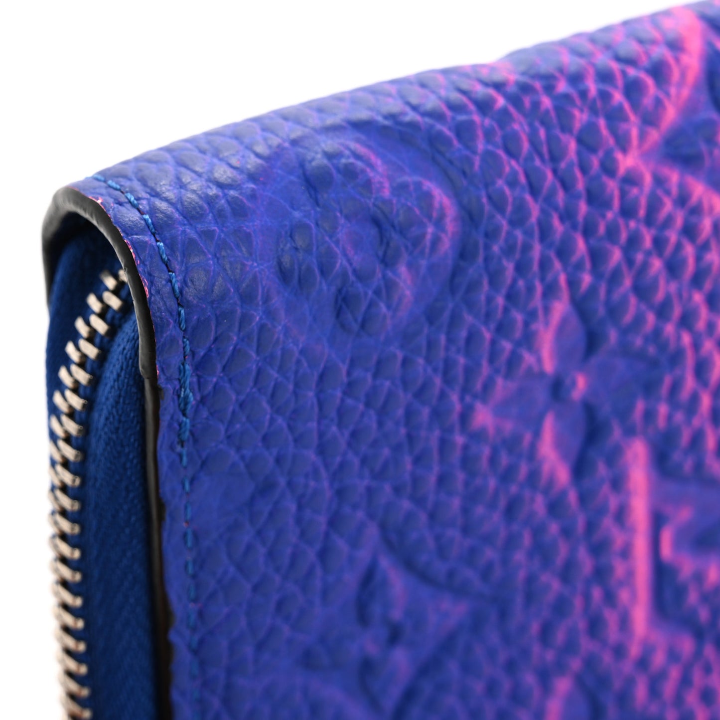 Taurillon Illusion Zippy Vertical Wallet Bleu Rose