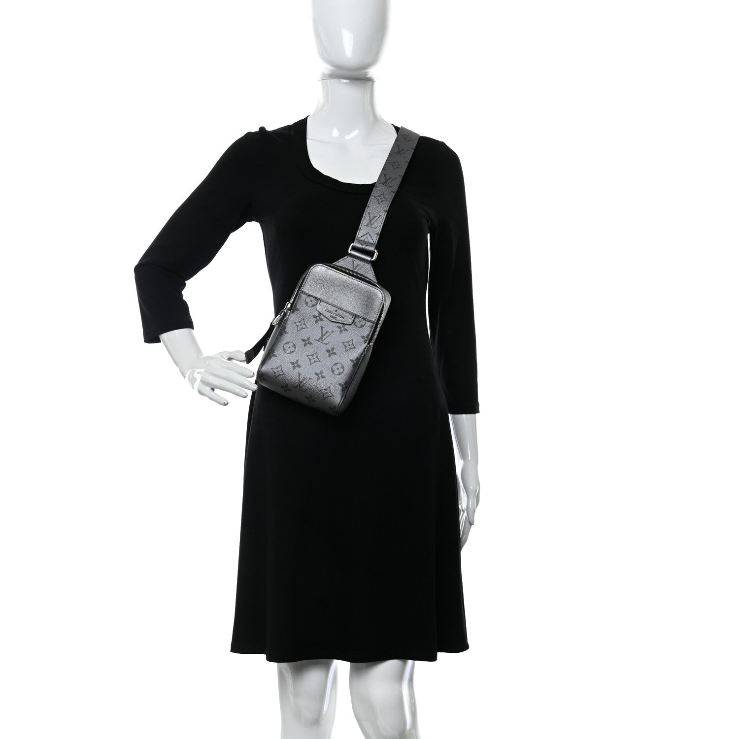 Louis Vuitton Taigarama Outdoor Slingbag Gunmetal Silver 2 of 10
