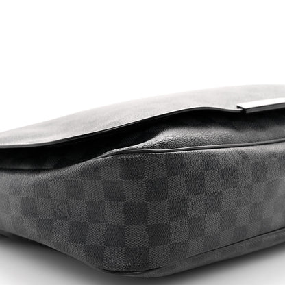 Louis Vuitton Damier Graphite Daniel GM 8 of 10