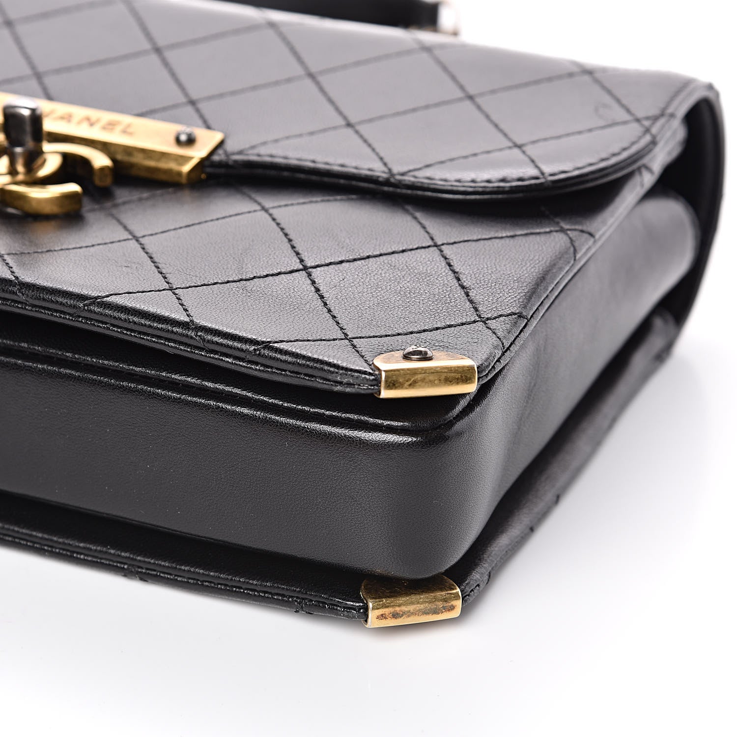 Chanel Shiny Lambskin Quilted Around The Corner Flap Black 9 of 10