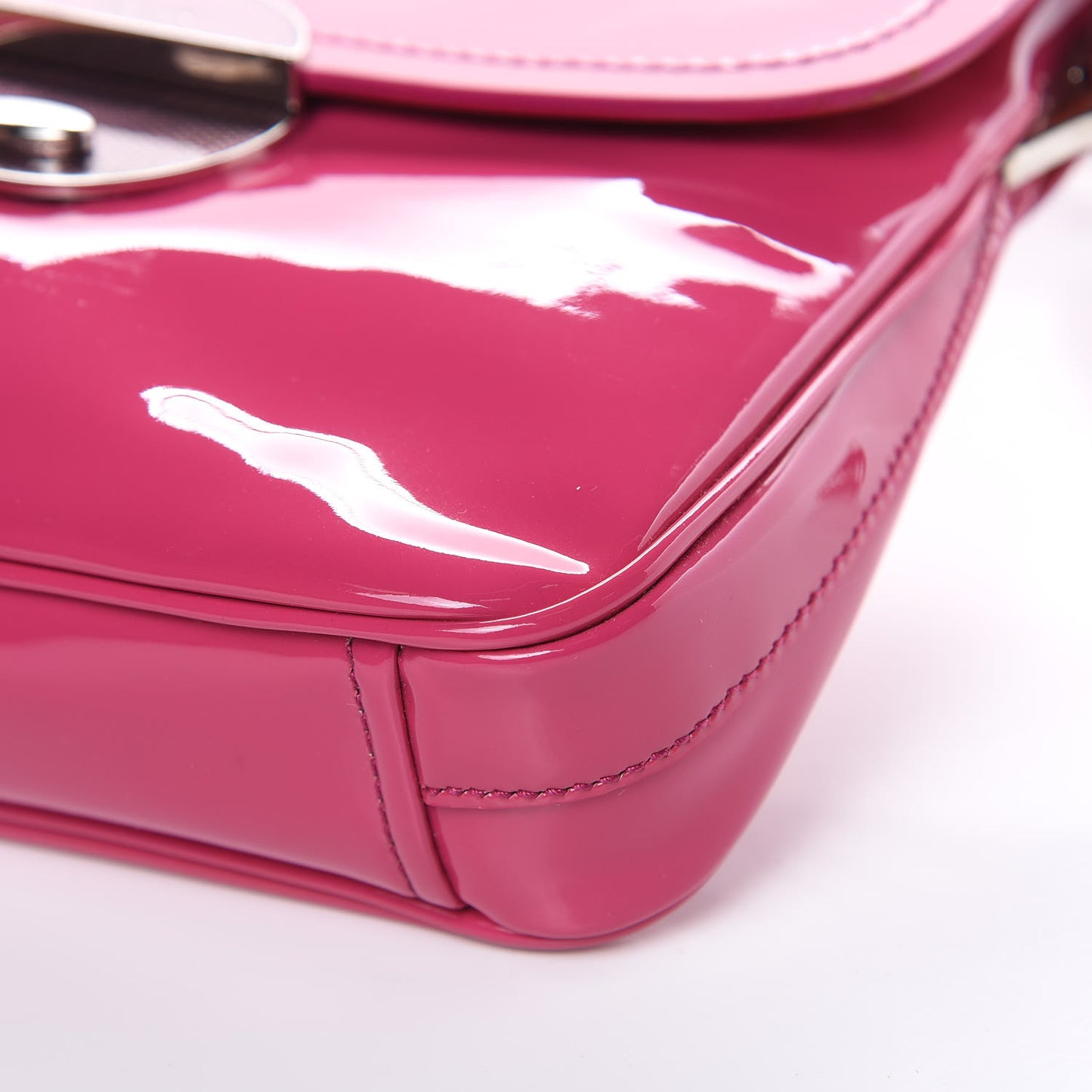 Vernice Circle Tassel Shoulder Bag Fuxia