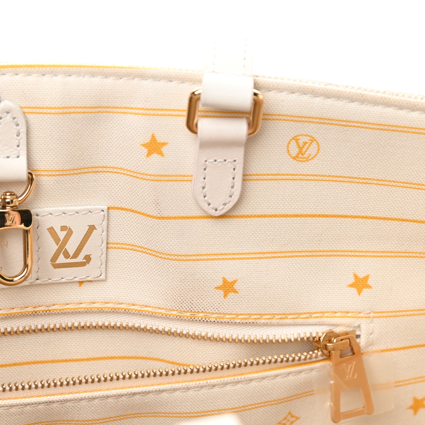 Jacquard Embroidered Tufted Monogram Hawaii Onthego GM Cream