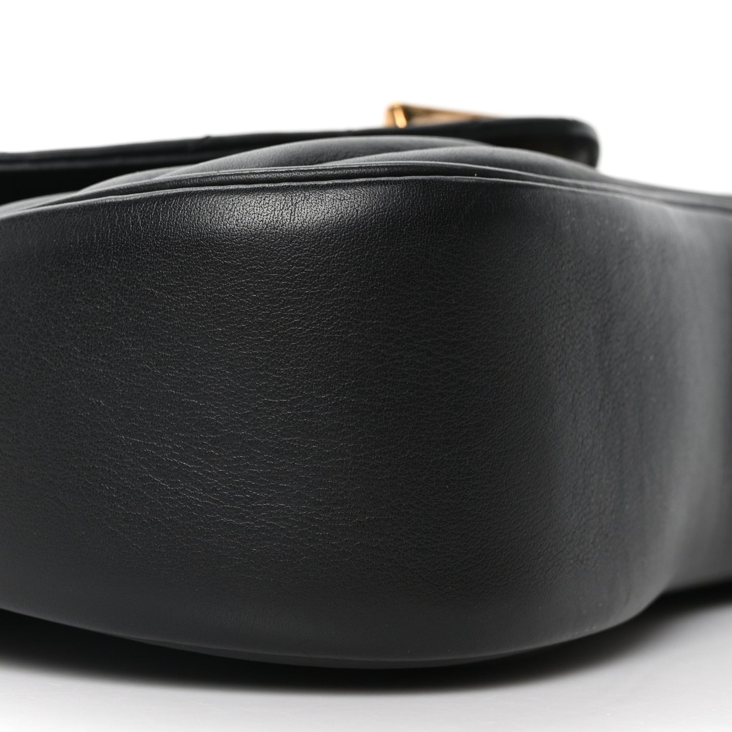 Calfskin New Wave Chain PM Black