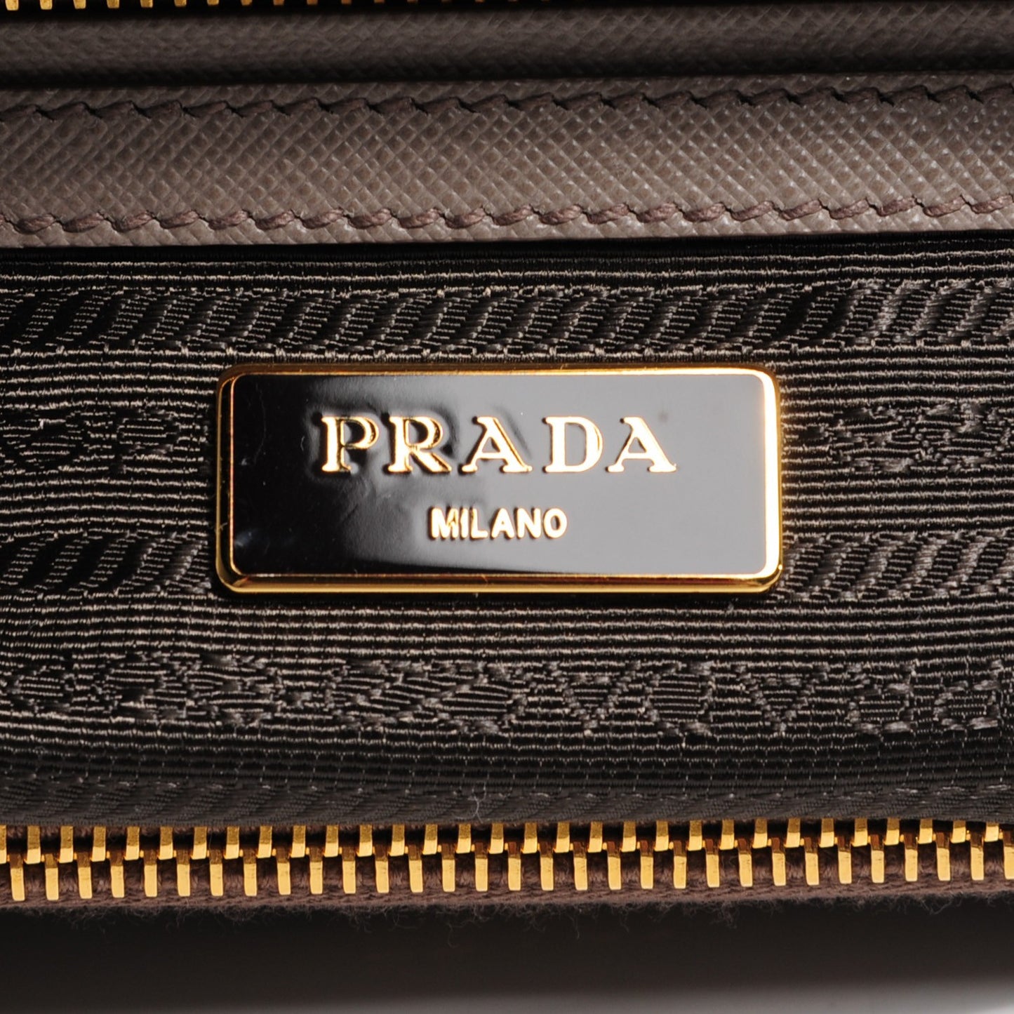 Saffiano Lux Medium Double Zip Tote Argilla