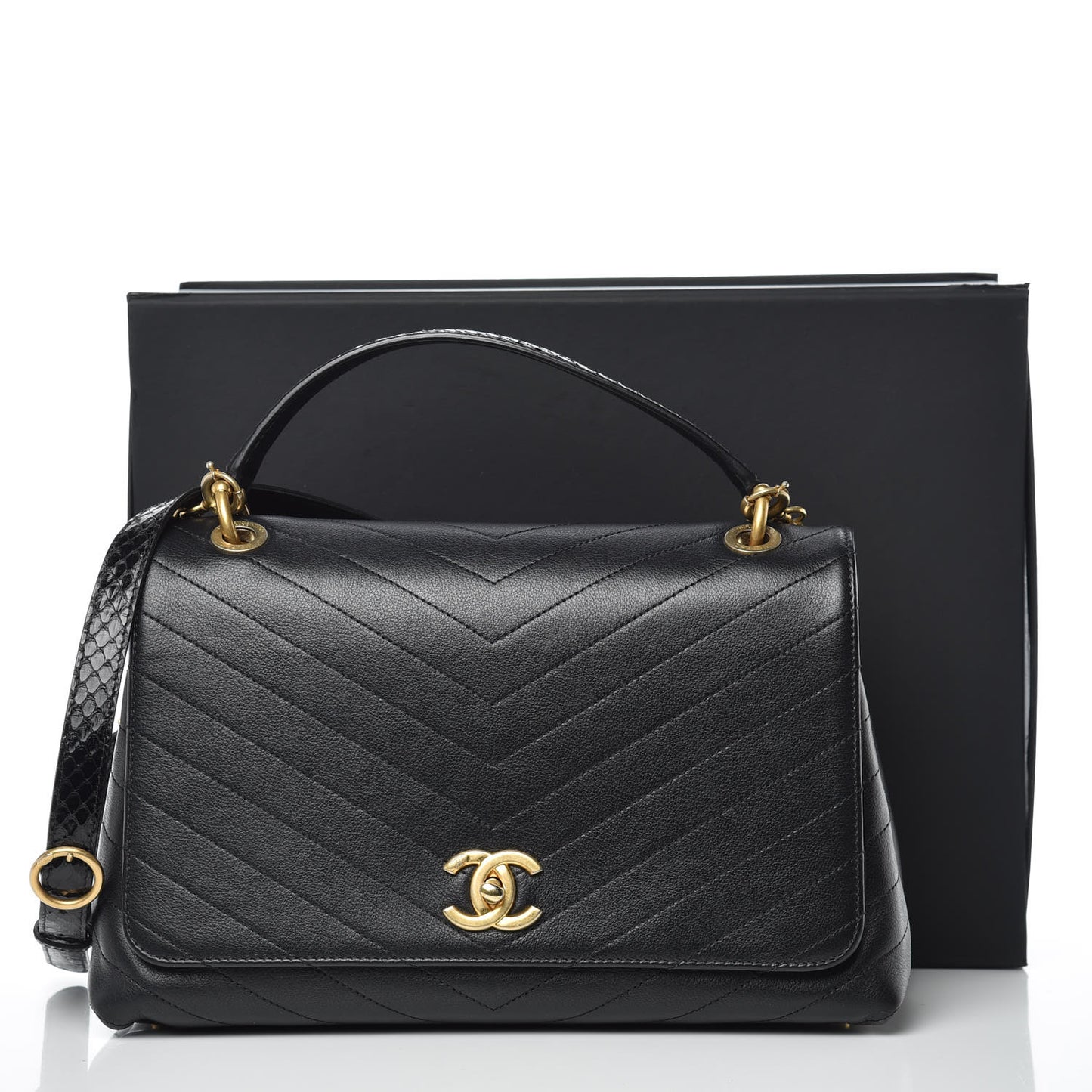 Grained Calfskin Elaphe Stitched Medium Chevron Chic Top Handle Flap Black