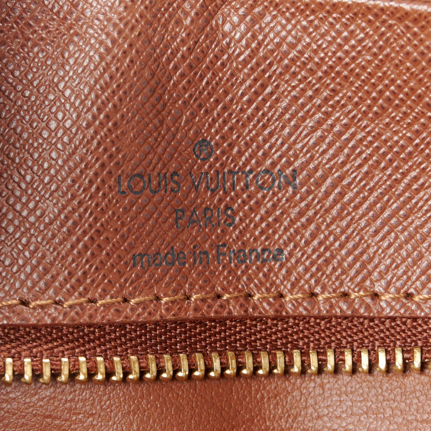Monogram Nil 28