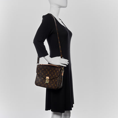 Louis Vuitton Monogram Pochette Metis 2 of 10