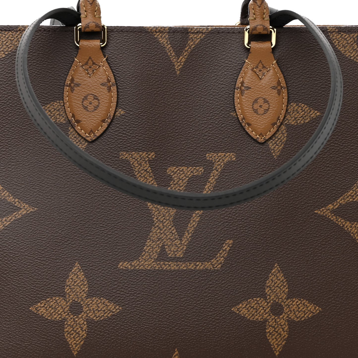 Reverse Monogram Giant Onthego MM