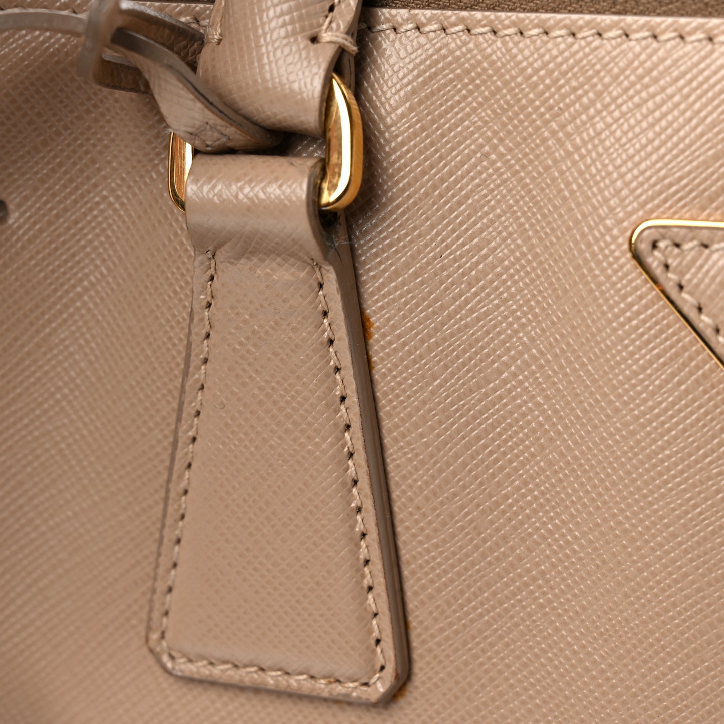 Saffiano Large Galleria Double Zip Tote Cammeo