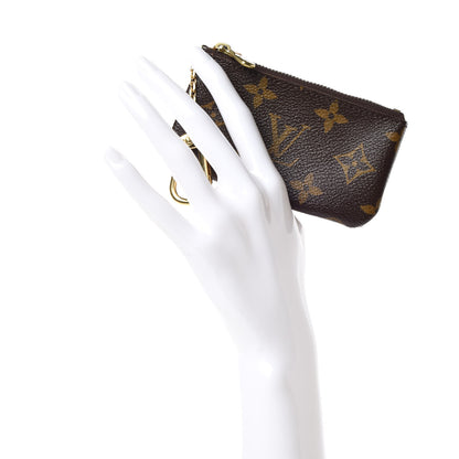 Louis Vuitton Monogram Key Pouch 2 of 8