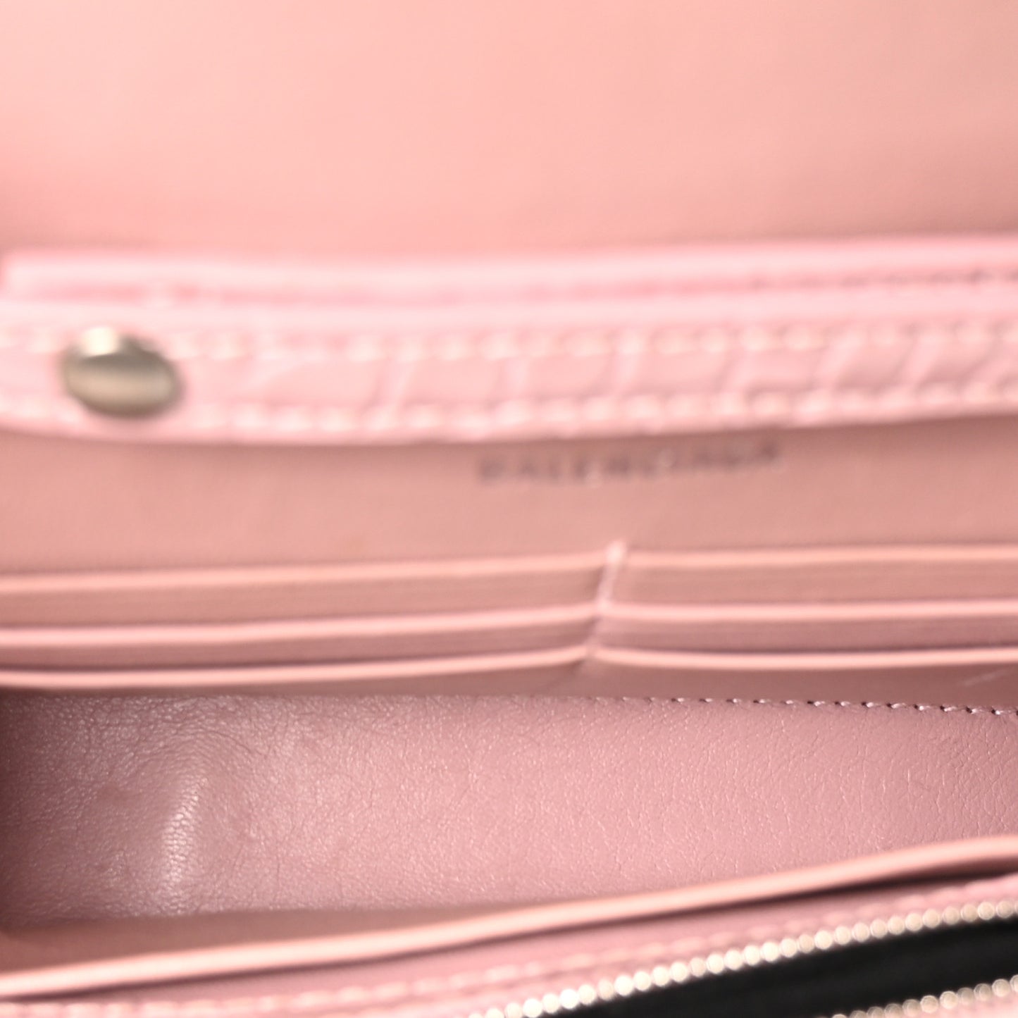 Shiny Calfskin Crocodile Embossed Hourglass Chain Bag Powder Pink