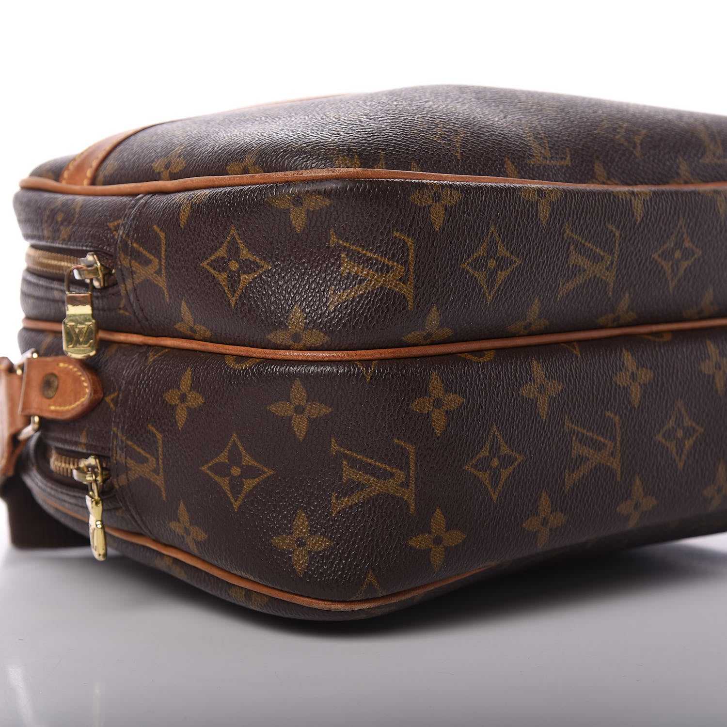 Louis Vuitton Monogram Reporter PM 7 of 11