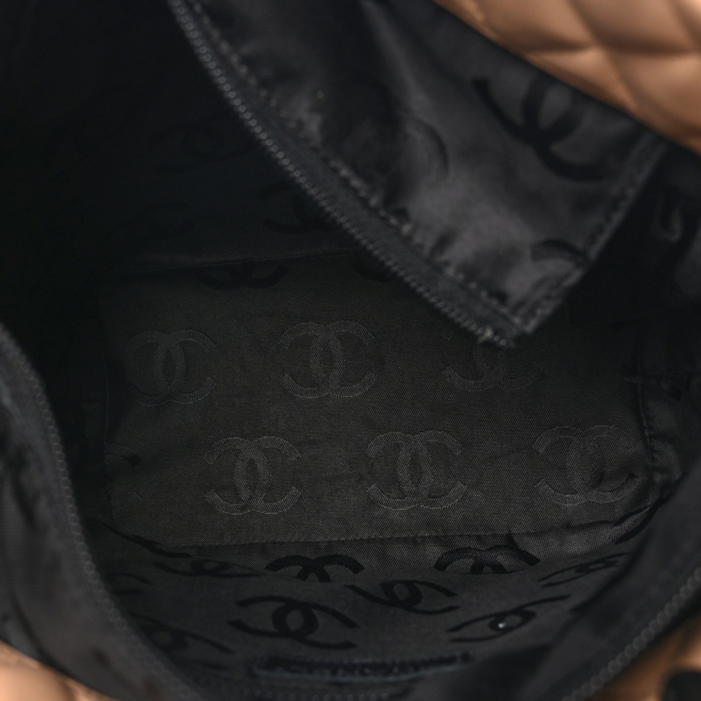 Calfskin Quilted Medium Cambon Tote Beige Black