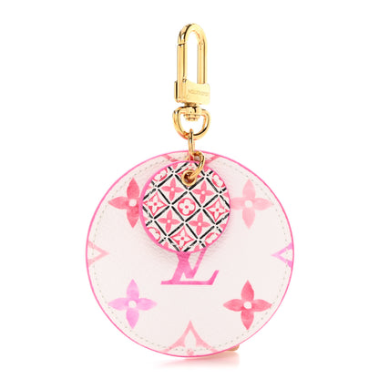 Louis Vuitton Monogram Giant By The Pool 2.0 Illustre Resort Bag Charm Key Holder Rose 1 of 5