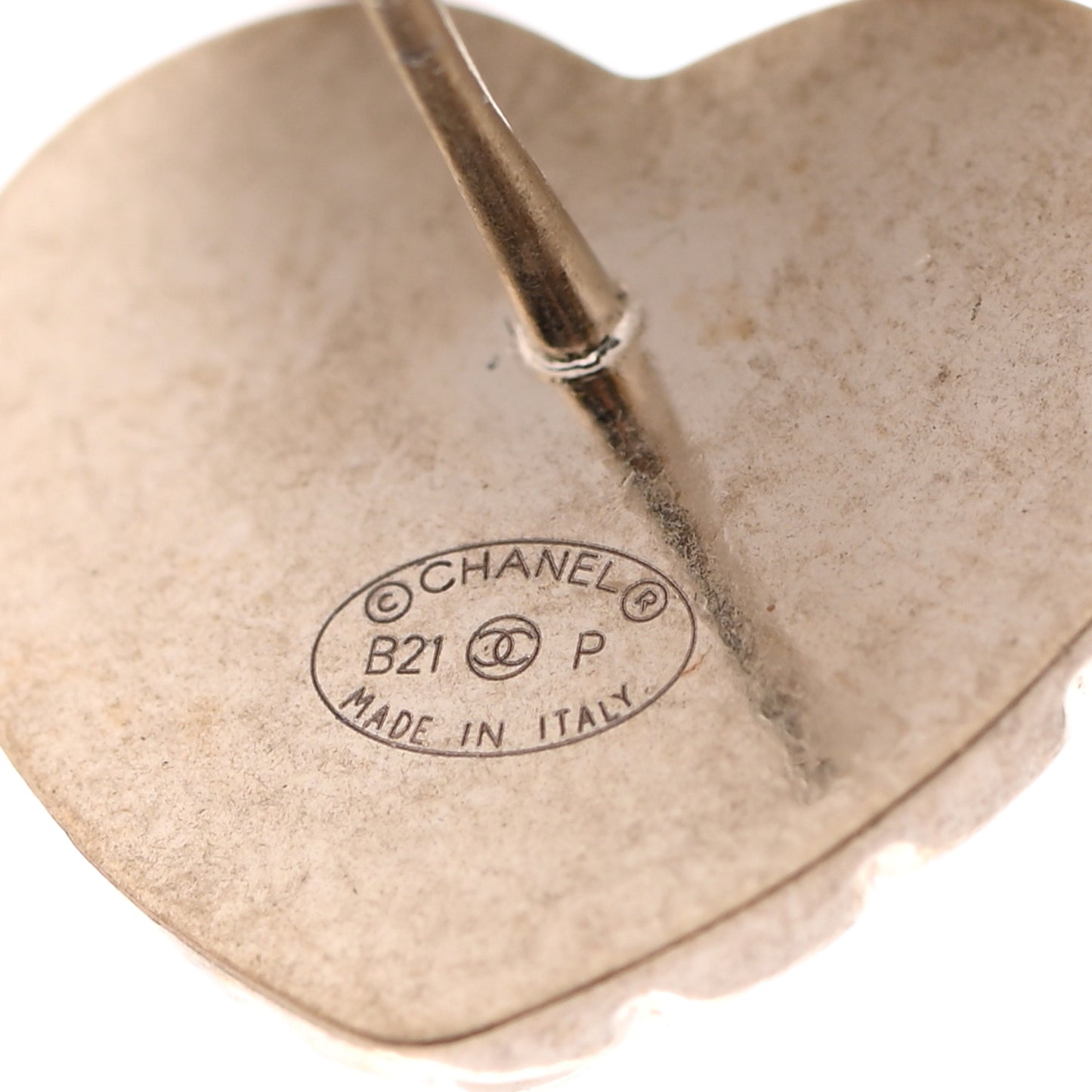 Quilted CC Heart Earrings Gold